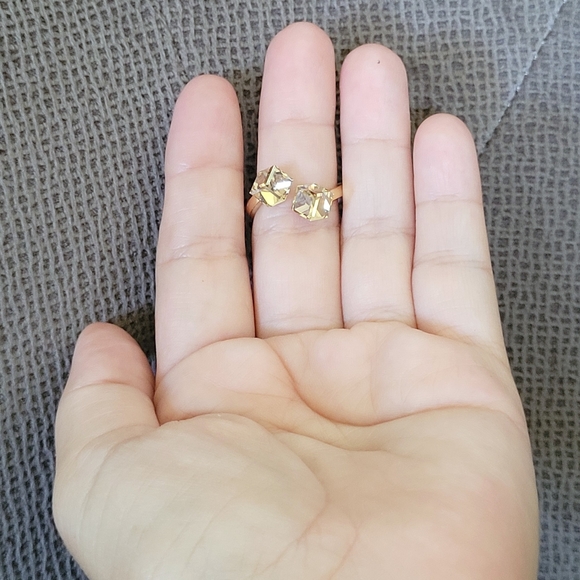 bleu💙 sage Champagne🍾 Colored Cube🧊 Crystals💎 Bypass Ring - NWT - Picture 16 of 16